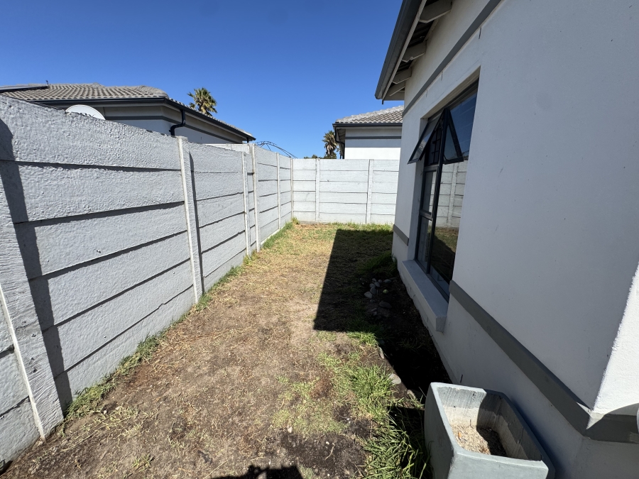 3 Bedroom Property for Sale in Parklands Western Cape